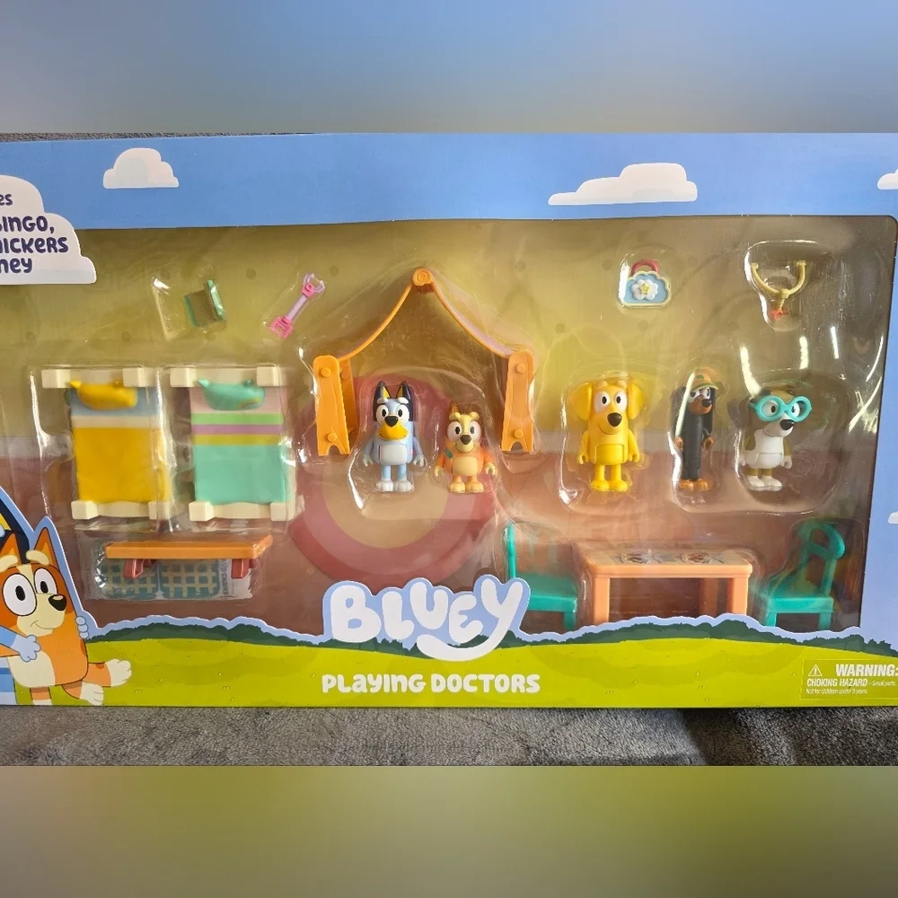 New Bluey Plaving Doctors Value Box, 5 Figures, 11 Accessories and More, Ages 3+